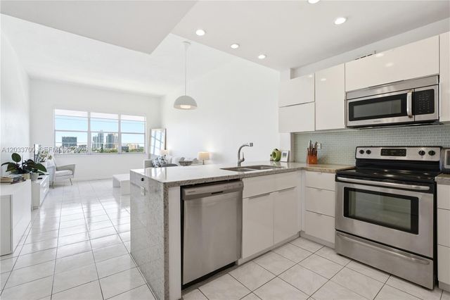 1020 Meridian Avenue 902, Miami Beach, FL 33139