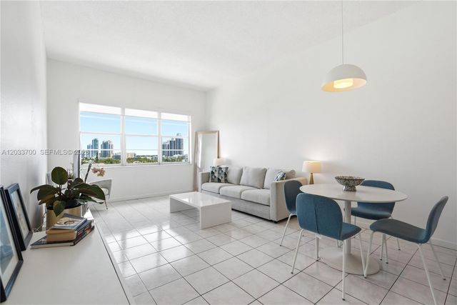 1020 Meridian Avenue 902, Miami Beach, FL 33139