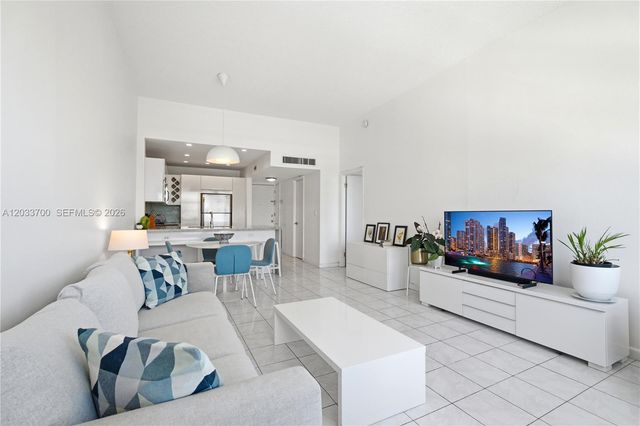 1020 Meridian Avenue 902, Miami Beach, FL 33139