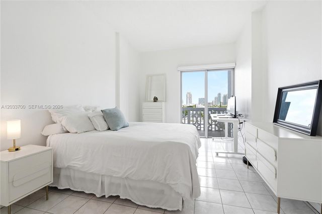 1020 Meridian Avenue 902, Miami Beach, FL 33139