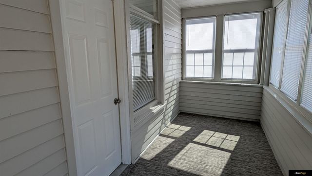 1113 Park Avenue, Omaha, NE 68105