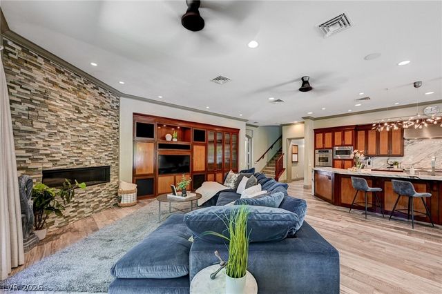 9504 Balatta Canyon Court, Las Vegas, NV 89144