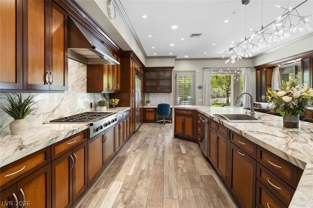 9504 Balatta Canyon Court, Las Vegas, NV 89144