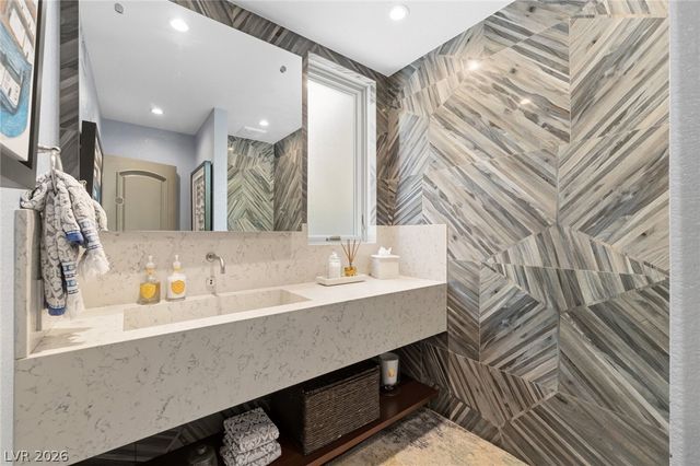 9504 Balatta Canyon Court, Las Vegas, NV 89144