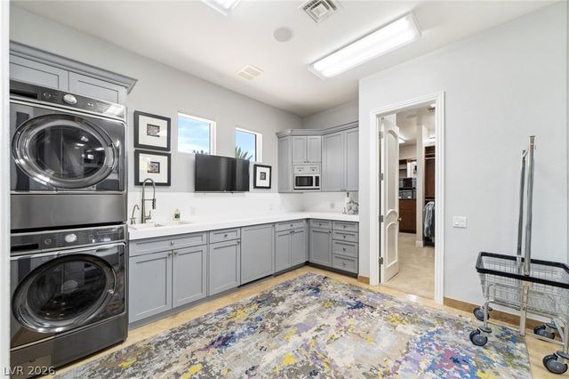9504 Balatta Canyon Court, Las Vegas, NV 89144