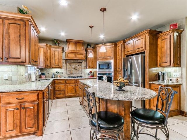 1516 Briar Forest Circle, Edmond, OK 73025