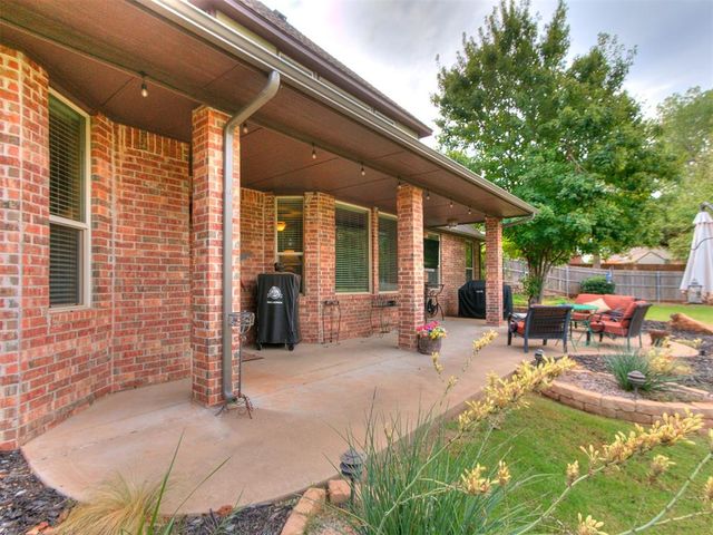 1516 Briar Forest Circle, Edmond, OK 73025