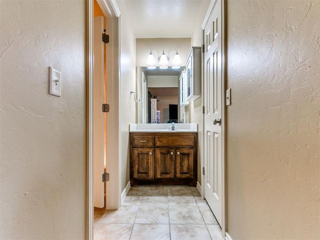 1516 Briar Forest Circle, Edmond, OK 73025