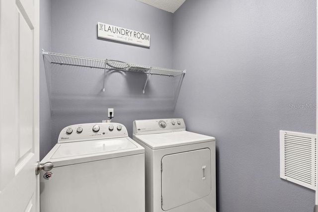 3943 GREEN SABAL DRIVE, Orlando, FL 32824