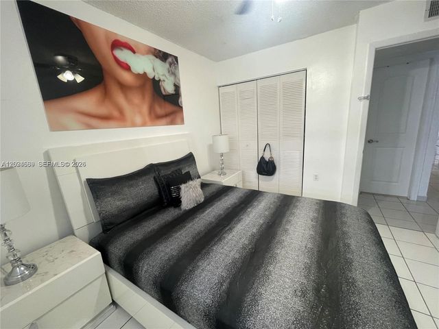 961 W 37th Terrace 30, Hialeah, FL 33012