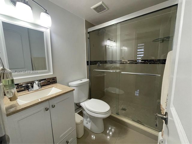 961 W 37th Terrace 30, Hialeah, FL 33012