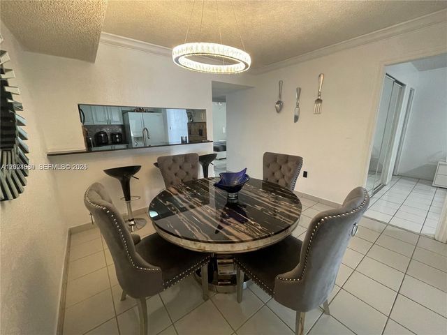 961 W 37th Terrace 30, Hialeah, FL 33012