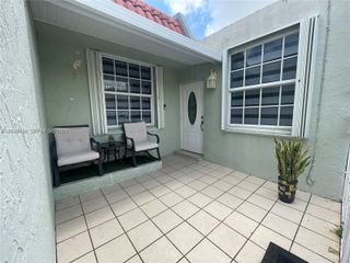 961 W 37th Terrace 30, Hialeah, FL 33012