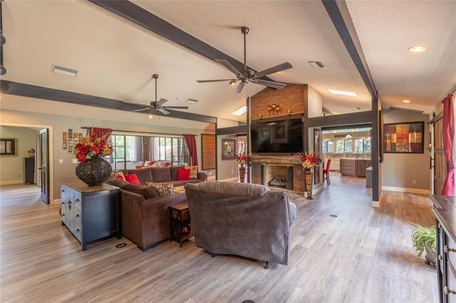 2550 SE 40TH STREET, Ocala, FL 34480