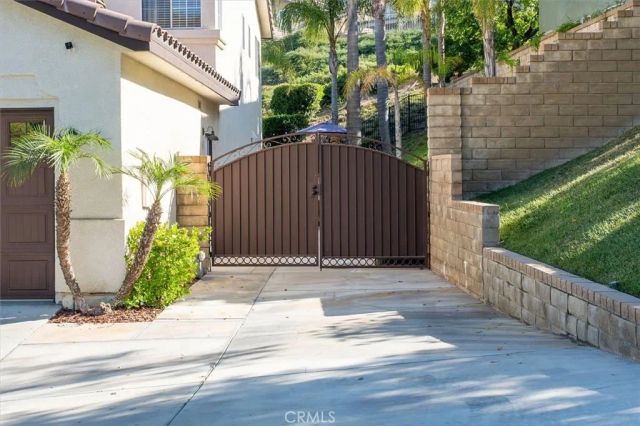 29053 Raintree Lane, Saugus, CA 91390