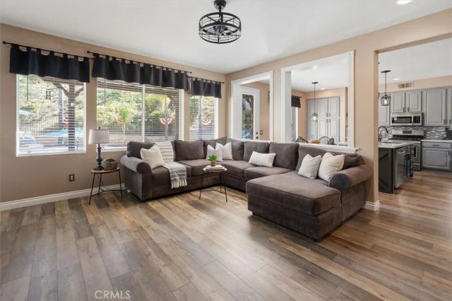 29053 Raintree Lane, Saugus, CA 91390