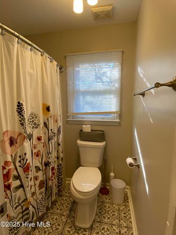 733 Stonewall Avenue, Jacksonville, NC 28540