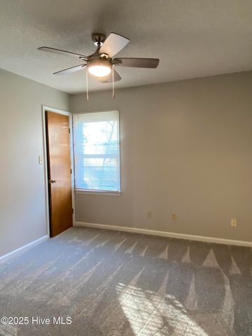 733 Stonewall Avenue, Jacksonville, NC 28540