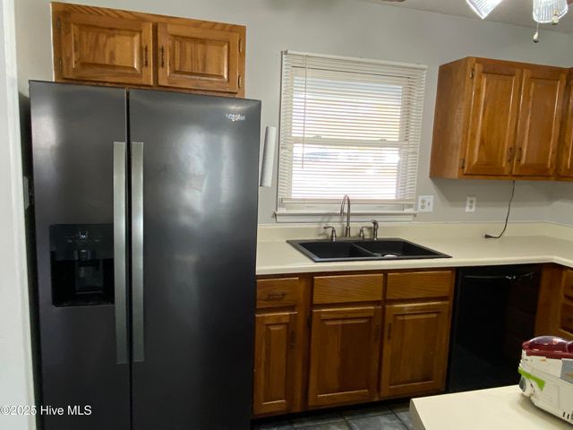 733 Stonewall Avenue, Jacksonville, NC 28540