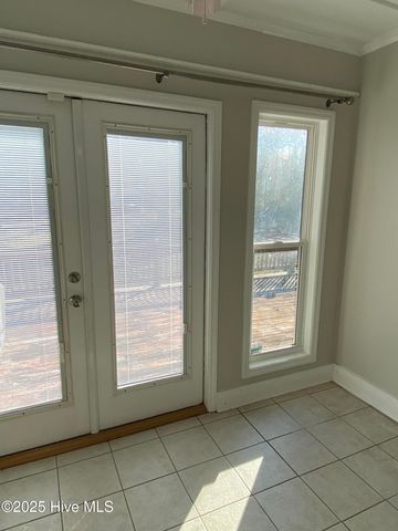 733 Stonewall Avenue, Jacksonville, NC 28540