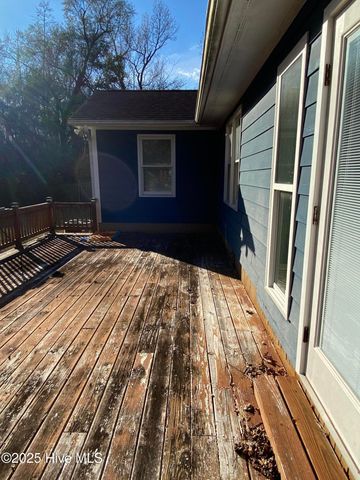 733 Stonewall Avenue, Jacksonville, NC 28540