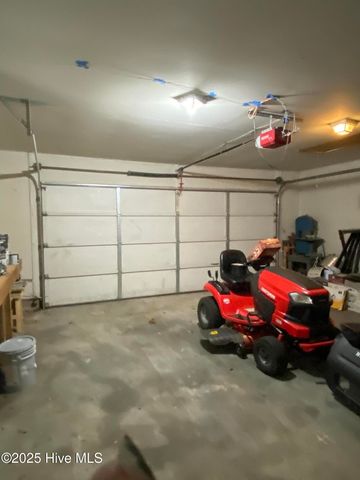 733 Stonewall Avenue, Jacksonville, NC 28540