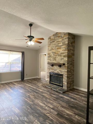 733 Stonewall Avenue, Jacksonville, NC 28540