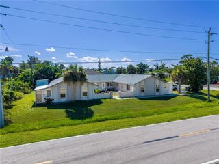 16595 Davis RD, Fort Myers, FL 33908