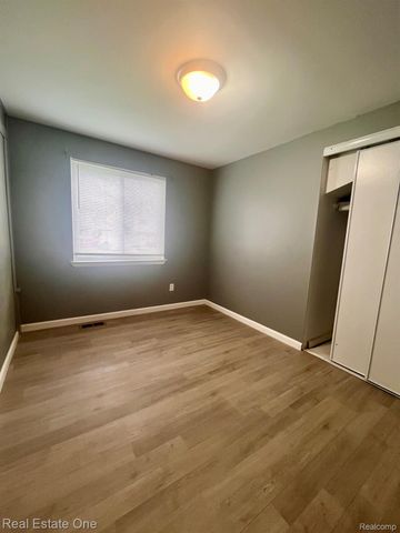 8650 Cedar Court, Superior Charter Township, MI 48198