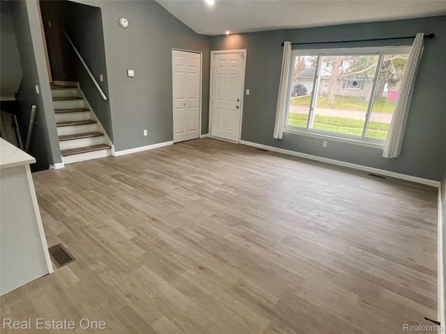 8650 Cedar Court, Superior Charter Township, MI 48198