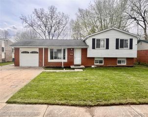 8650 Cedar Court, Superior Charter Township, MI 48198
