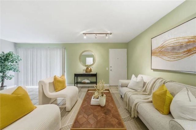 2311 4th Street 106, Santa Monica, CA 90405