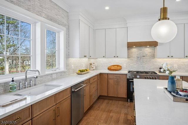 49 The Fellsway, New Providence Boro, NJ 07974