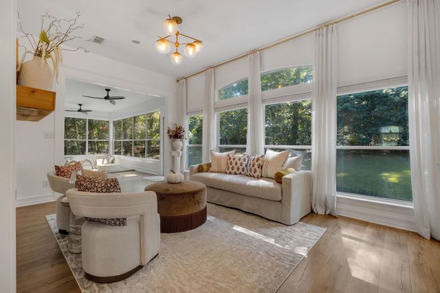 3095 Shamrock St N, Tallahassee, FL 32309