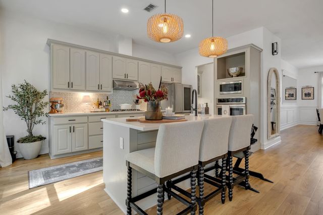 3095 Shamrock St N, Tallahassee, FL 32309