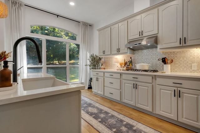 3095 Shamrock St N, Tallahassee, FL 32309