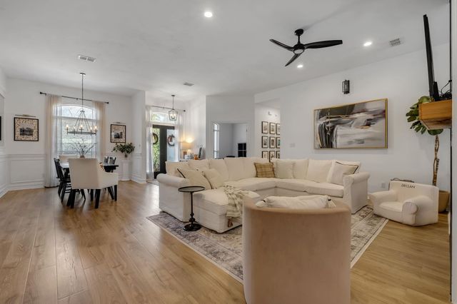 3095 Shamrock St N, Tallahassee, FL 32309