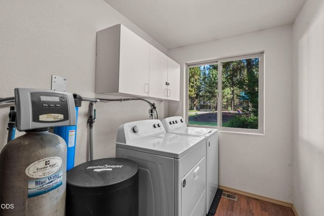 17065 Oxnard Road, Bend, OR 97707