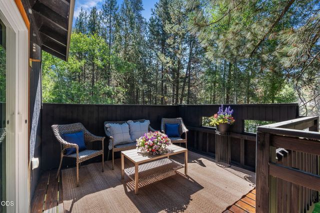 17065 Oxnard Road, Bend, OR 97707