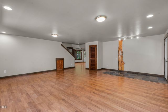 17065 Oxnard Road, Bend, OR 97707