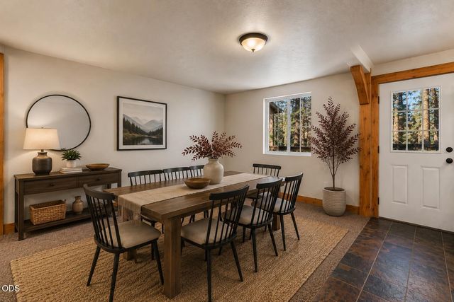 17065 Oxnard Road, Bend, OR 97707