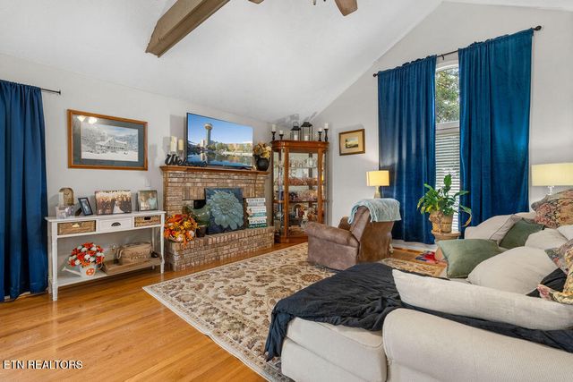 1266 Sunrise Drive, Sevierville, TN 37862