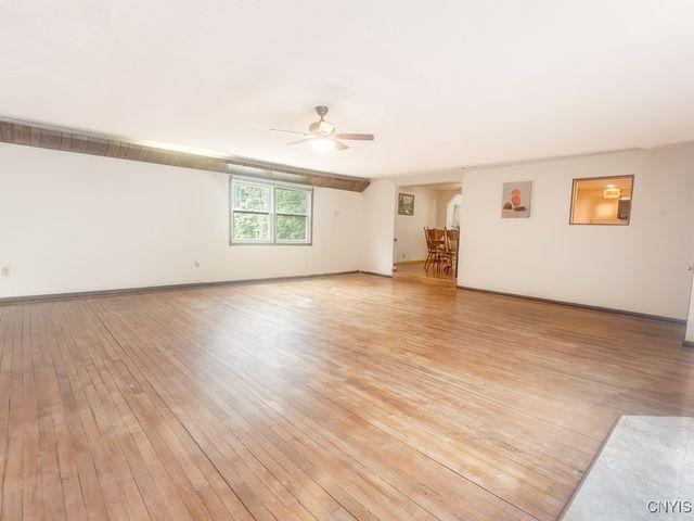 924 County Route 12, Schroeppel, NY 13132