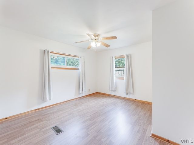 924 County Route 12, Schroeppel, NY 13132