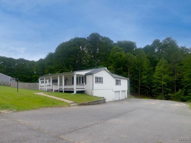 924 County Route 12, Schroeppel, NY 13132