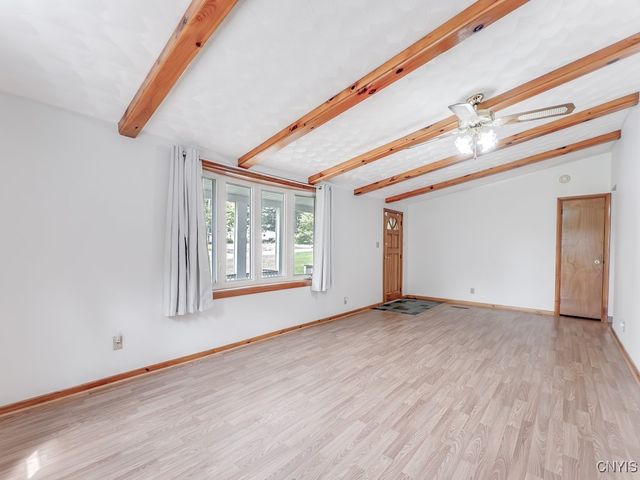 924 County Route 12, Schroeppel, NY 13132