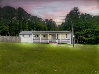 924 County Route 12, Schroeppel, NY 13132