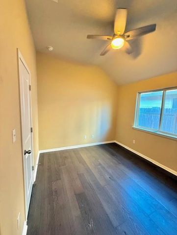 918 Silo ST, San Marcos, TX 78666