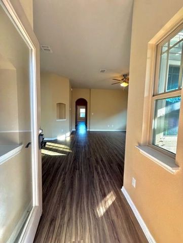 918 Silo ST, San Marcos, TX 78666