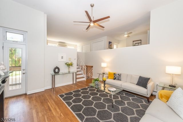 211 14Th St 1R, Hoboken City, NJ 07030